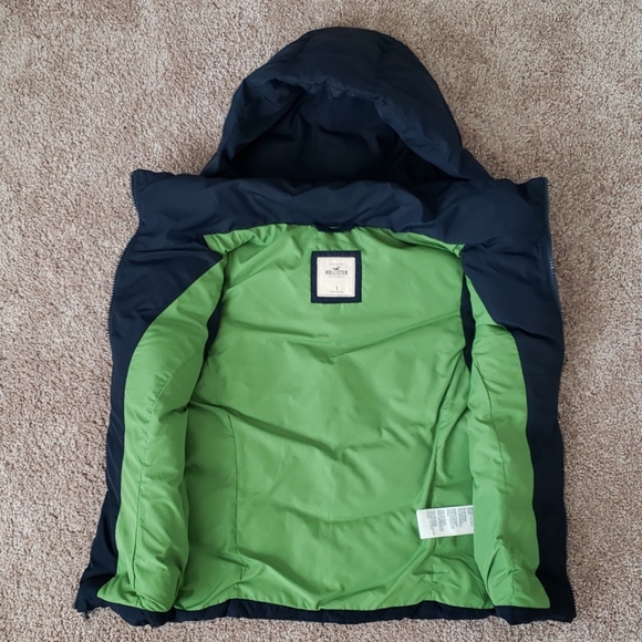Hollister puffer vest - Picture 3 of 5